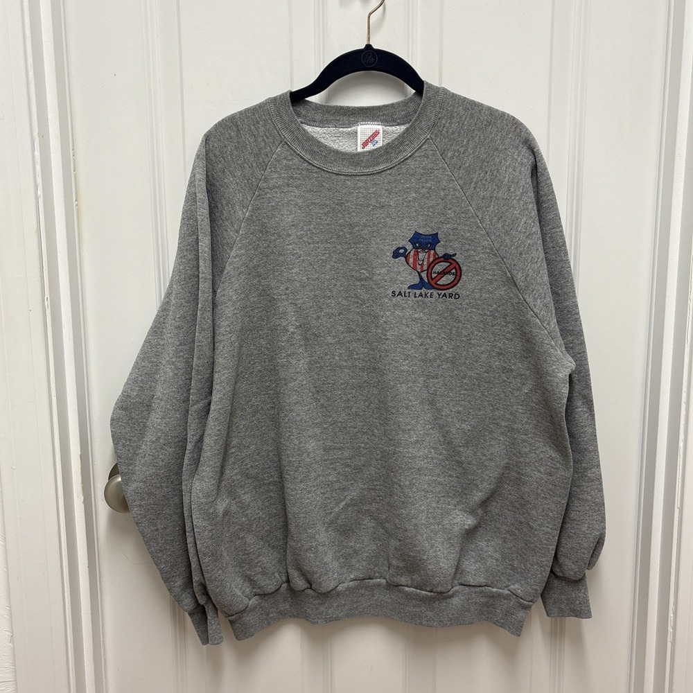 Vintage Union Pacific Salt Lake Yard Hazards Gray Sweatshirt- Size XXL - Picture 3 of 9
